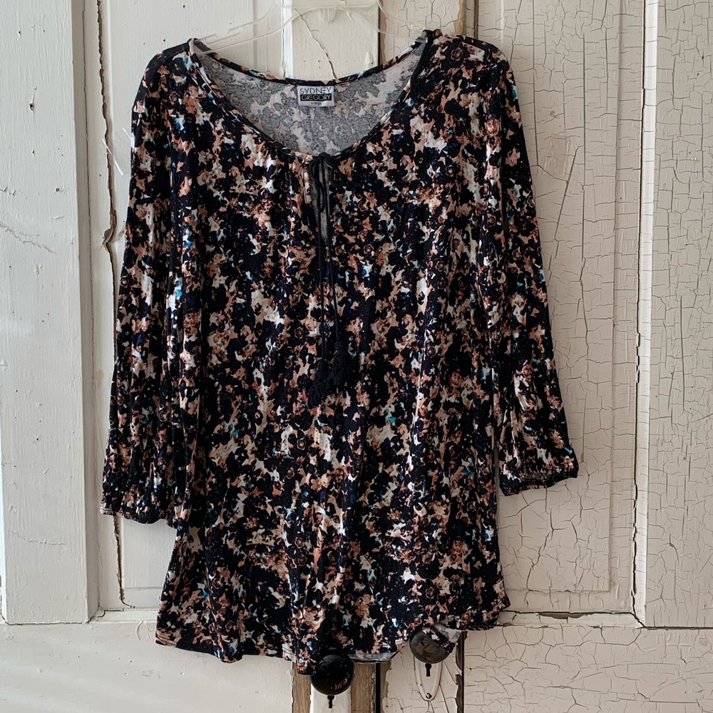 Sydney Gregory colorful top Size XL